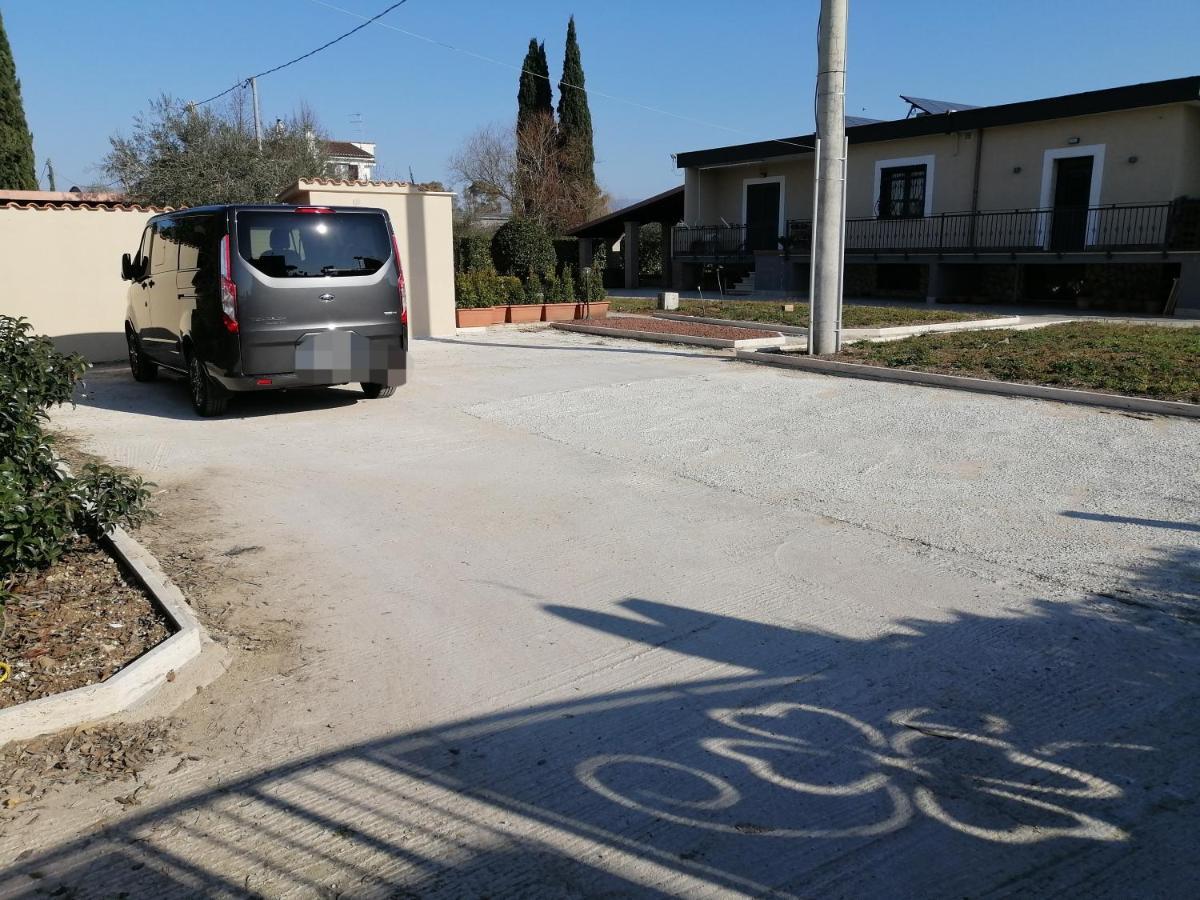 La Casa Del Borgo-Intero Appartamento Latina Exterior photo