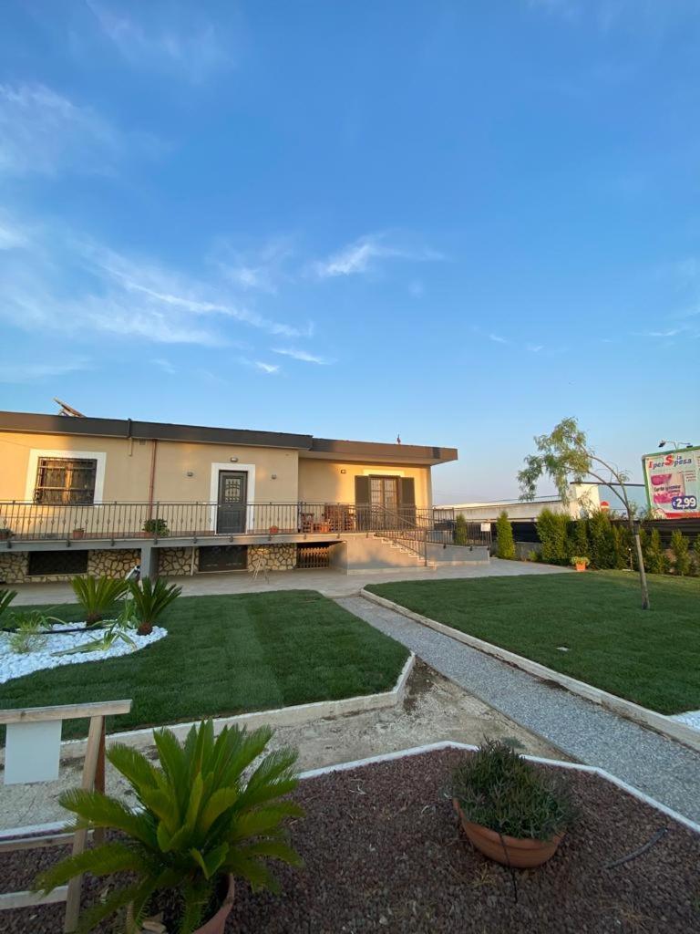 La Casa Del Borgo-Intero Appartamento Latina Exterior photo